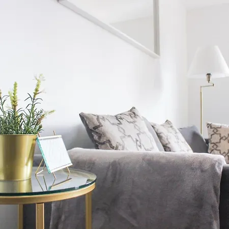 Modern 2 Bed Apartment With Central Location Birmingham Exterior photo